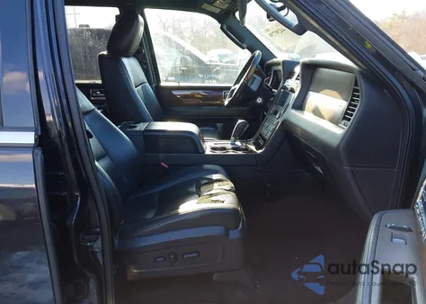 2013 Lincoln Navigator L z USA, uszkodzony, nr VIN 5LMJJ3J57DEL05400